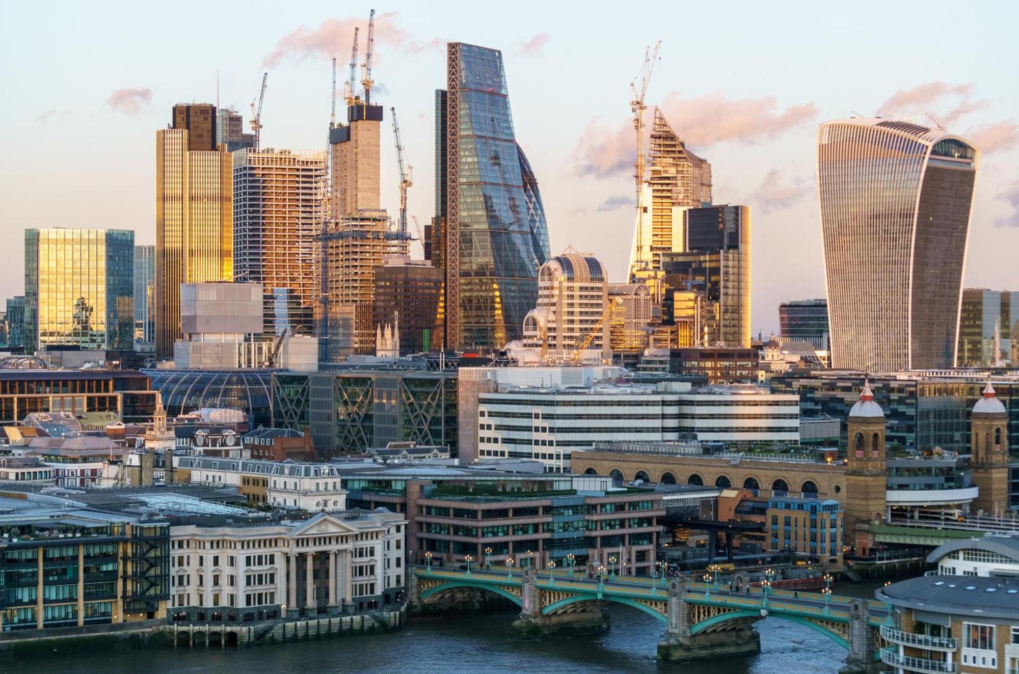 Tower Bridge Rainbow Suites London Eksteriør bilde